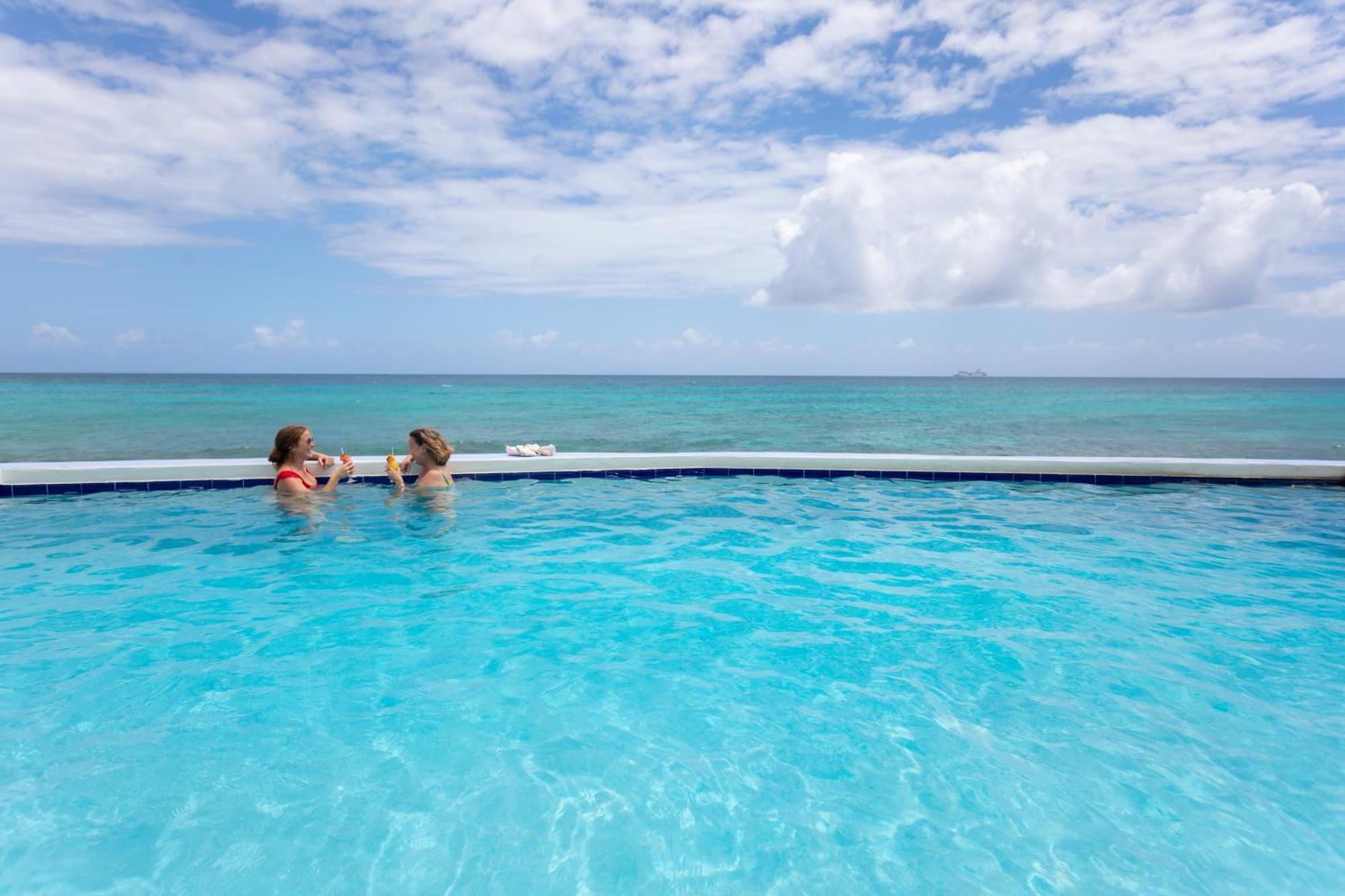 La Vista Resort Simpson Bay Eksteriør billede