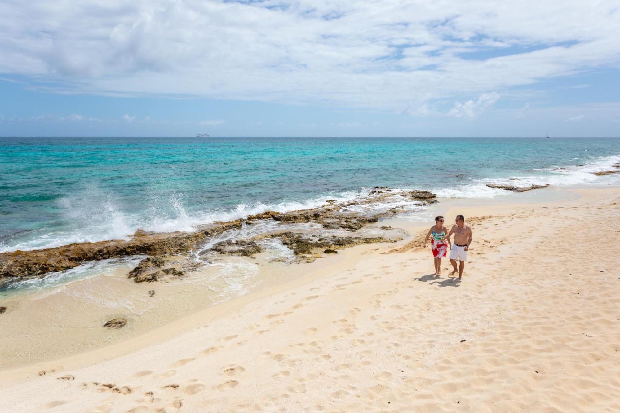 La Vista Resort Simpson Bay Eksteriør billede